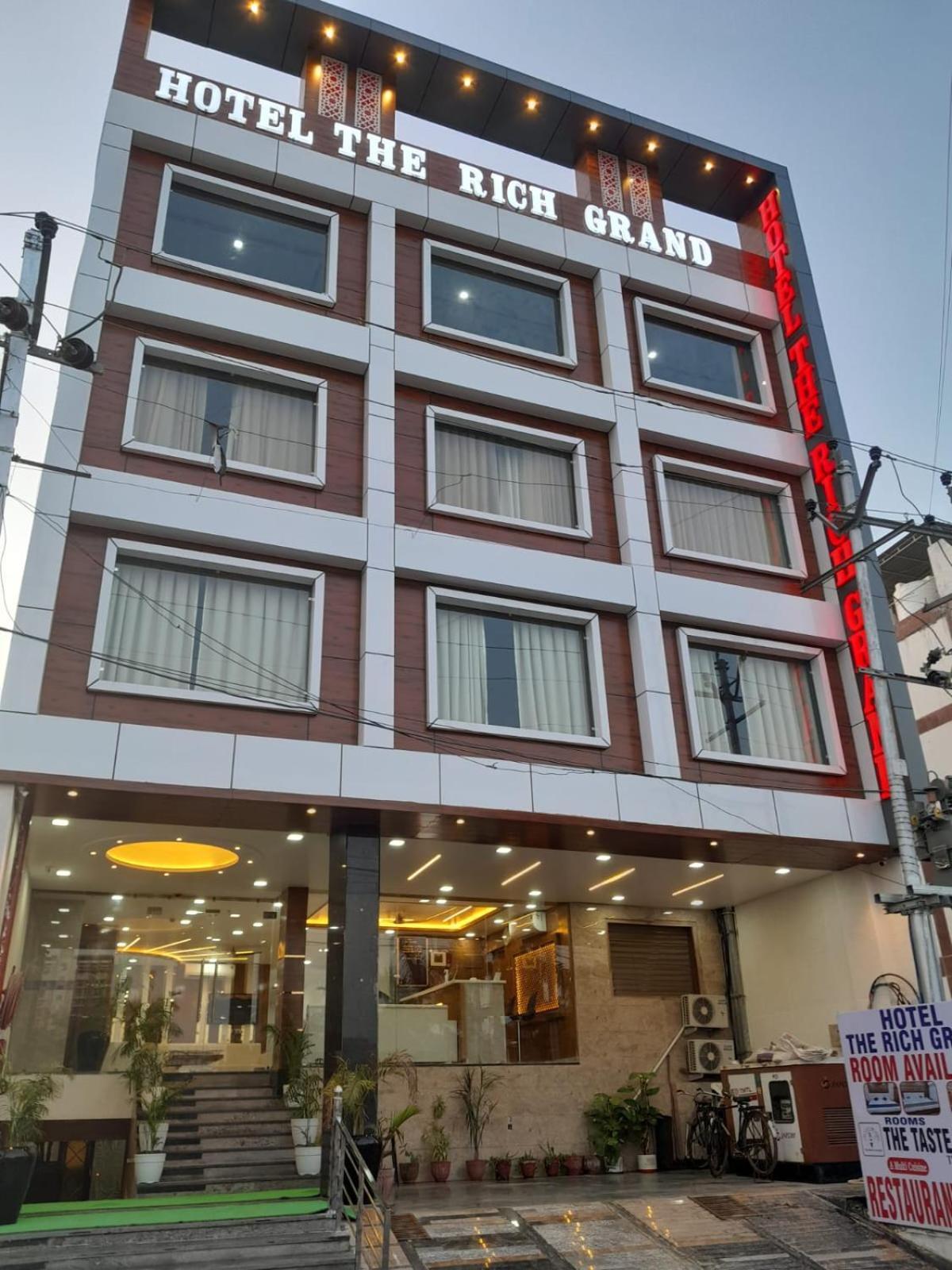 Hotel Taste Of India آغْرا المظهر الخارجي الصورة