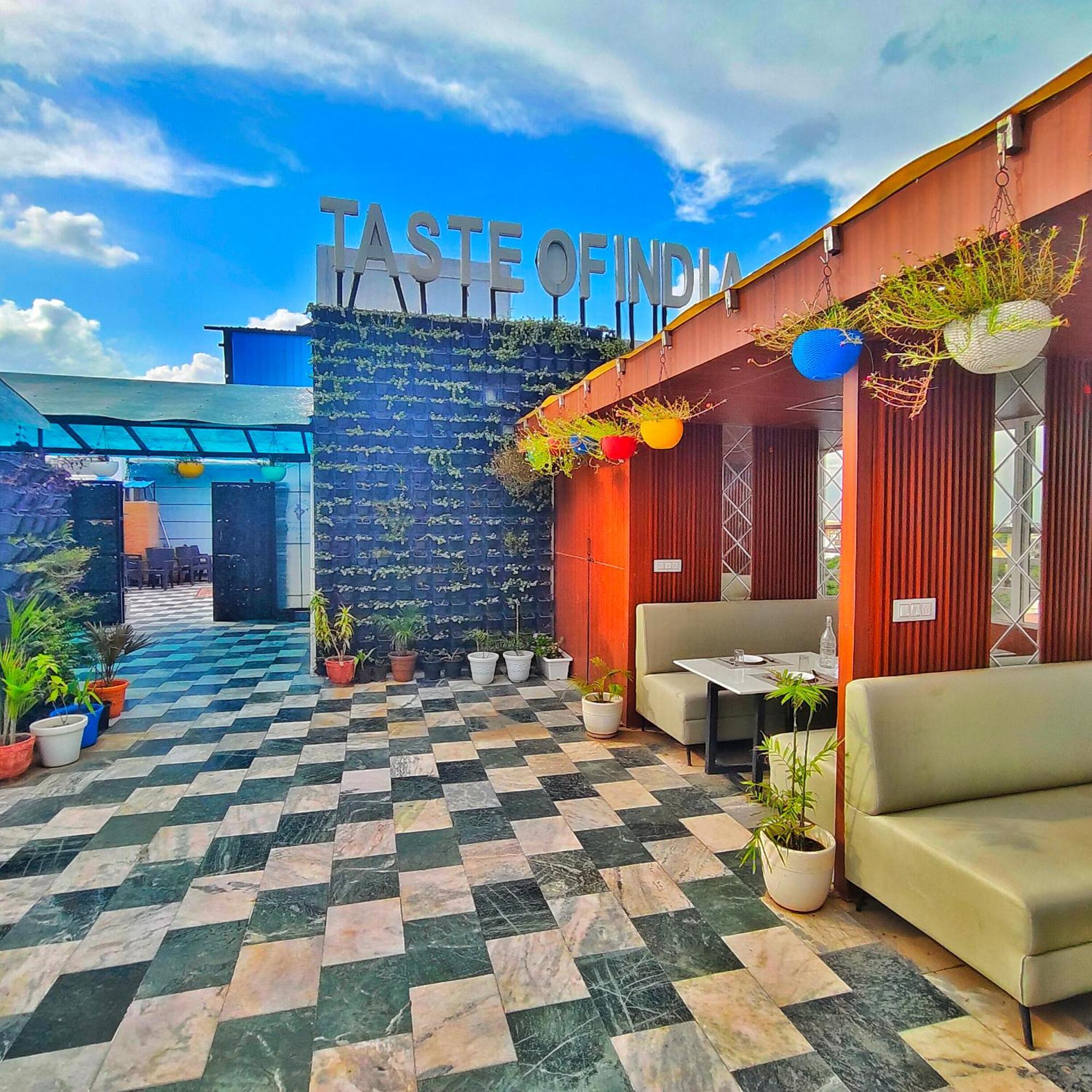 Hotel Taste Of India آغْرا المظهر الخارجي الصورة